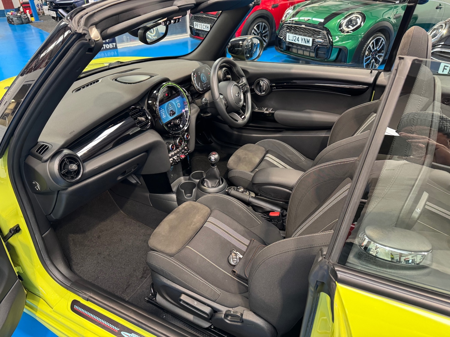 Used MINI Convertible 2021 for sale - 76142676: Photo 14