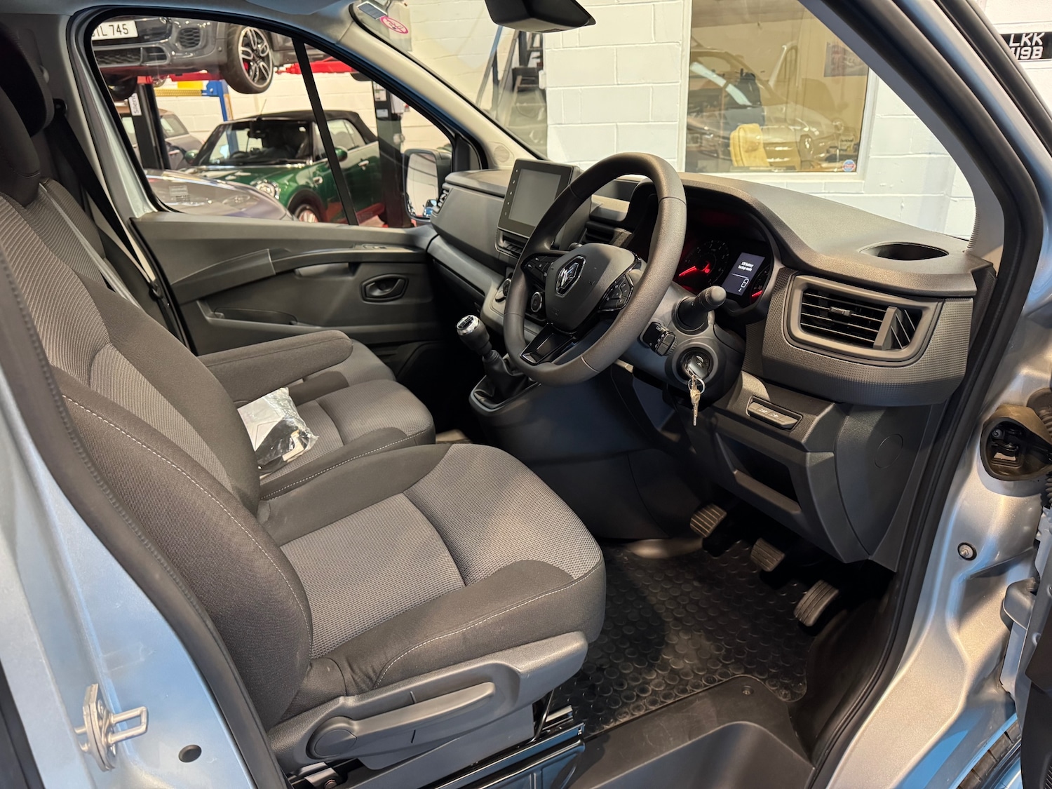 Used Renault Trafic 2024 for sale - 77024097: Photo 10