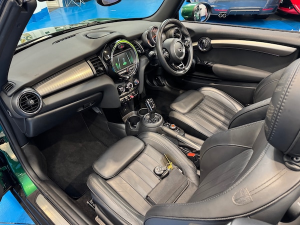 Used MINI Convertible 2020 for sale - 75776207: Photo 16