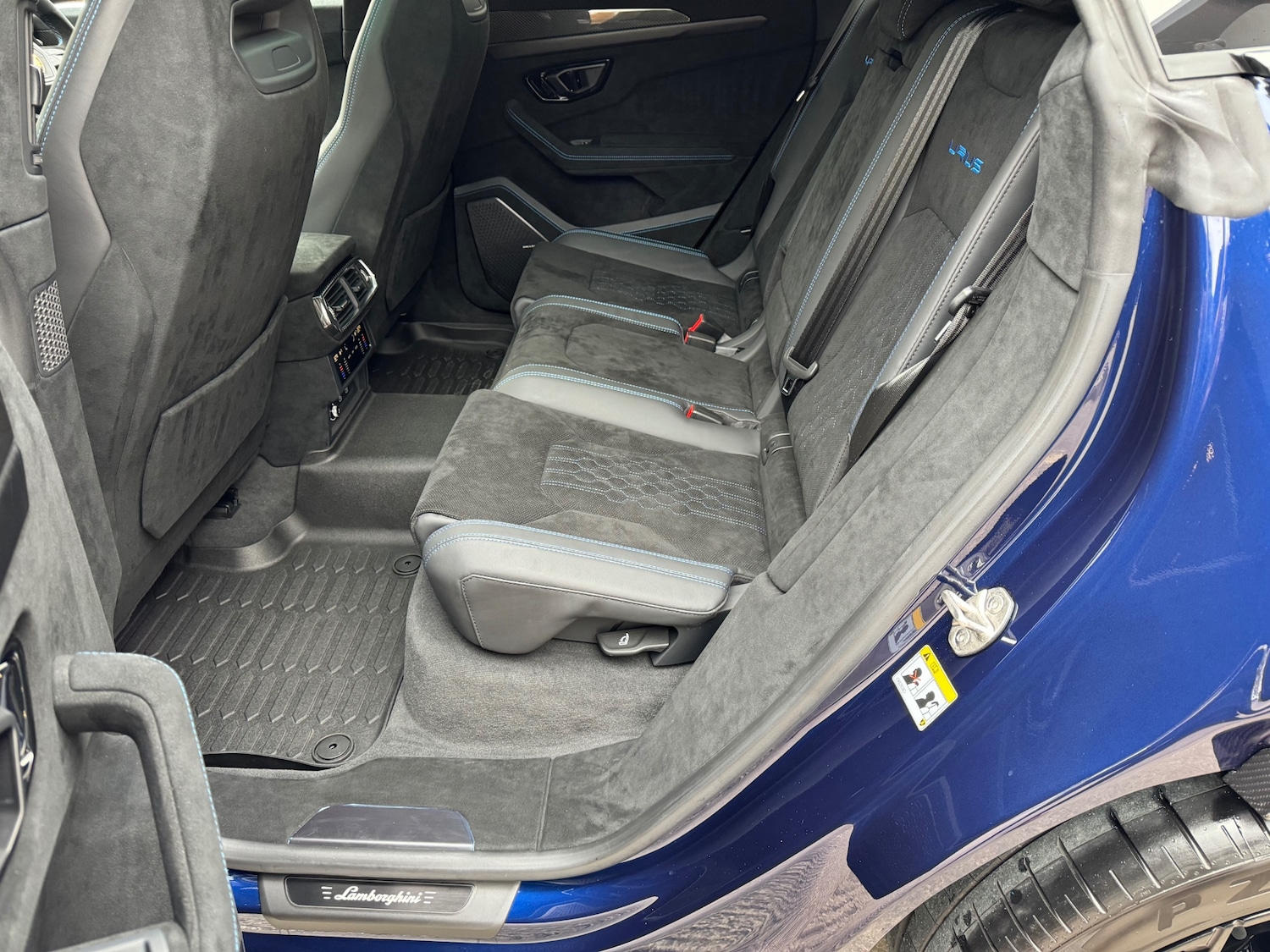 Used Lamborghini Urus 2023 for sale - 77170754: Photo 20