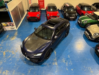 Used Lamborghini Urus 2023 for sale - 77170754: Photo