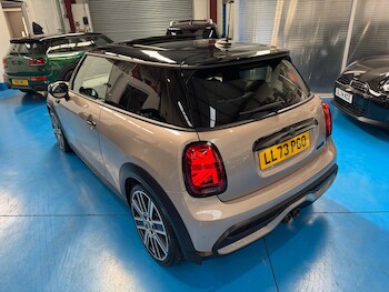 Used MINI Hatch 2023 for sale - 78392835: Photo