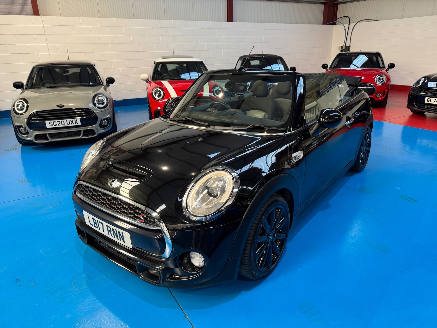 Used MINI Convertible 2017 for sale - 77045978: Photo 1
