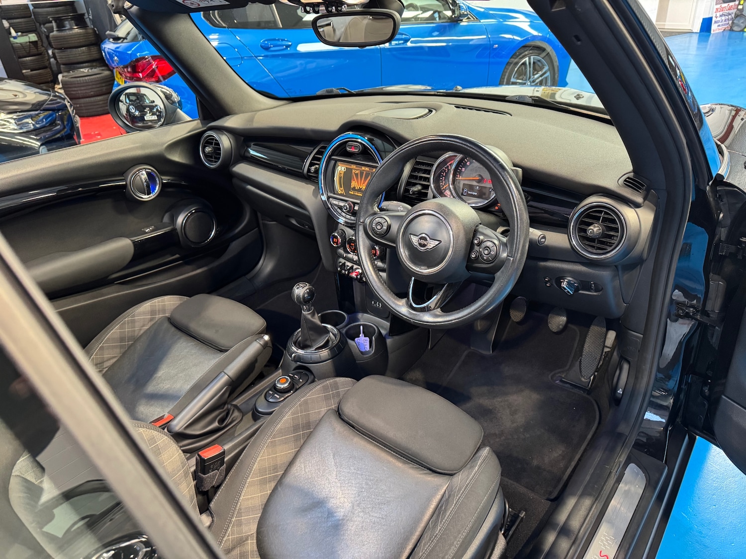 Used MINI Convertible 2017 for sale - 77045978: Photo 14