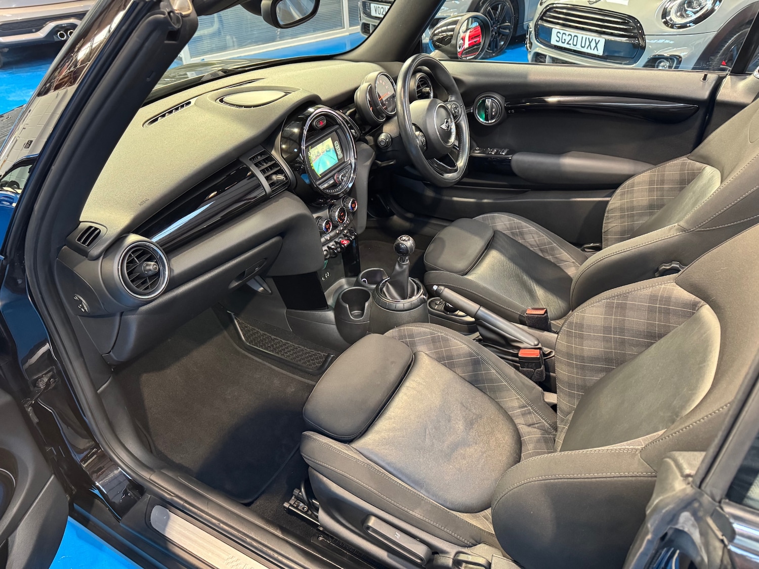 Used MINI Convertible 2017 for sale - 77045978: Photo 16