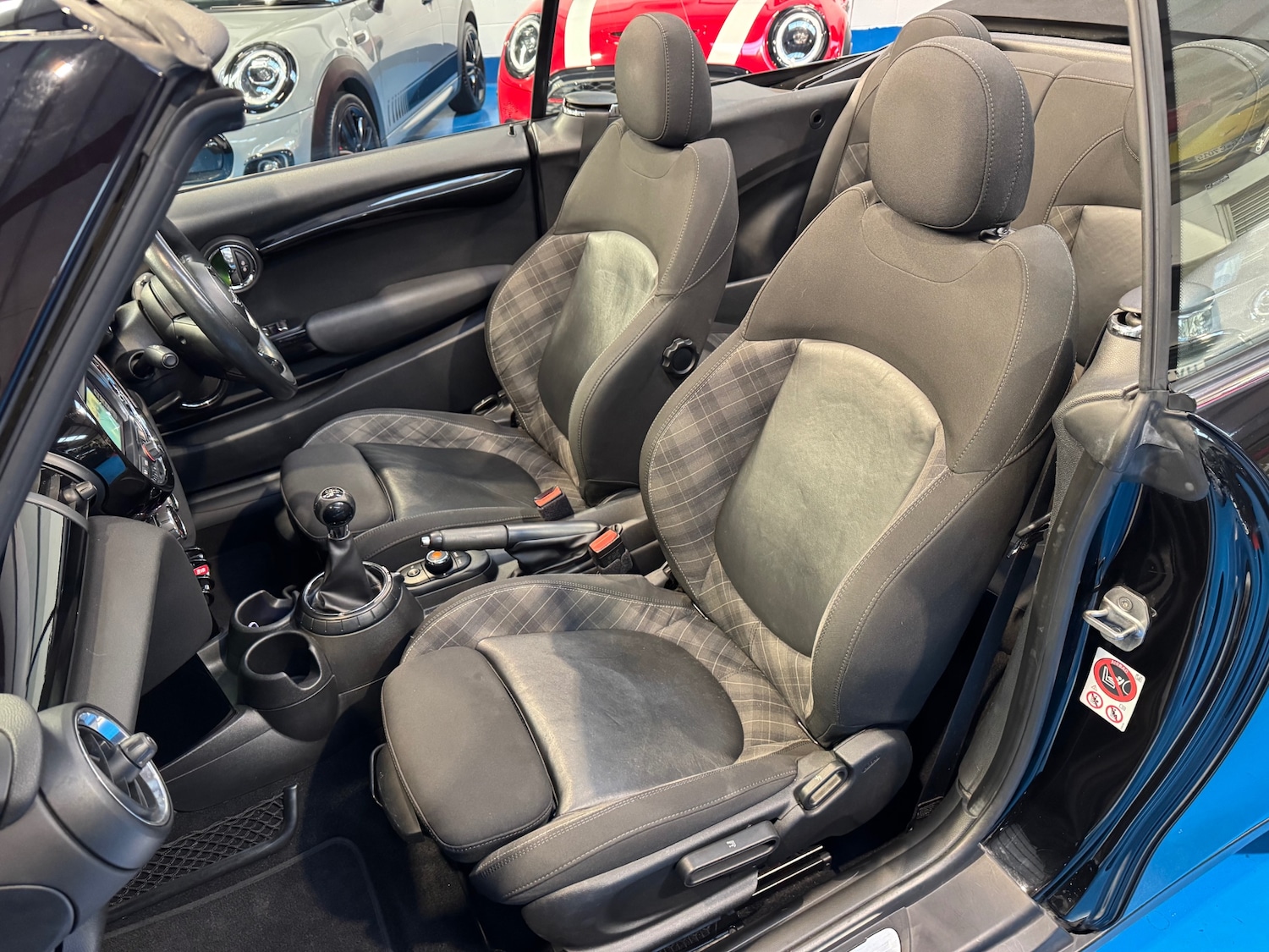 Used MINI Convertible 2017 for sale - 77045978: Photo 17