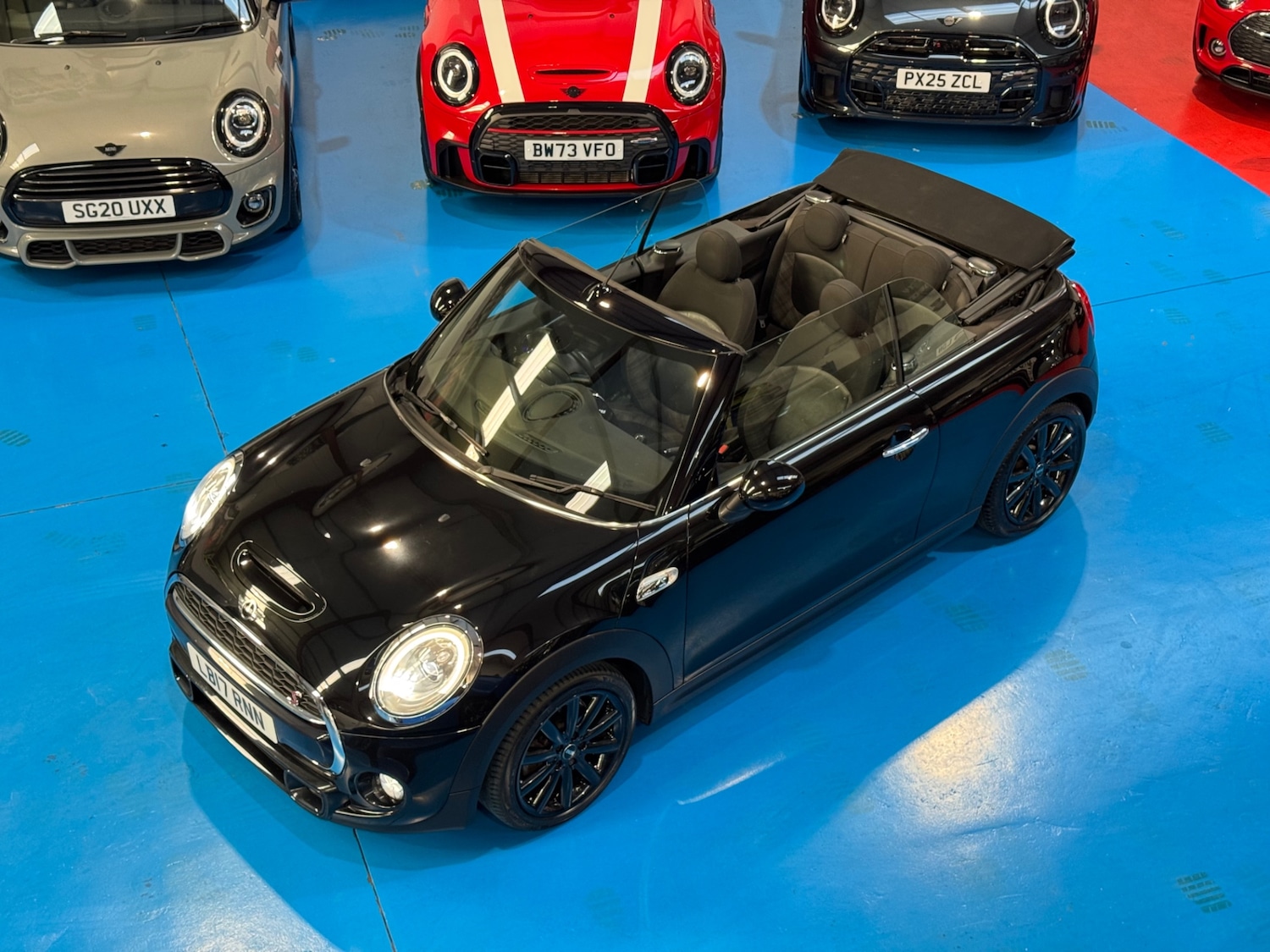 Used MINI Convertible 2017 for sale - 77045978: Photo 2