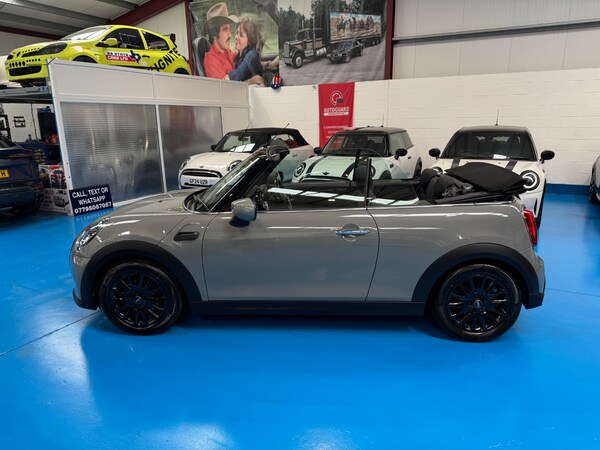 Used MINI Convertible 2022 for sale - 75053659: Photo 3