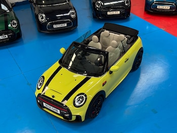 Used MINI Convertible 2021 for sale - 76057164: Photo