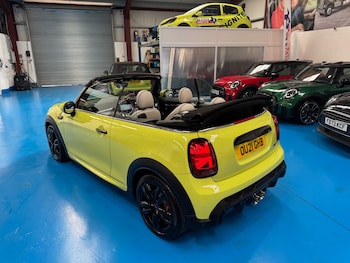 Used MINI Convertible 2021 for sale - 76057164: Photo