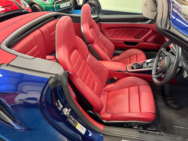 Used Porsche 911 2023 for sale - 74655342: Photo 13