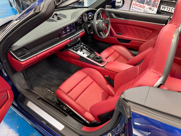 Used Porsche 911 2023 for sale - 74655342: Photo 14