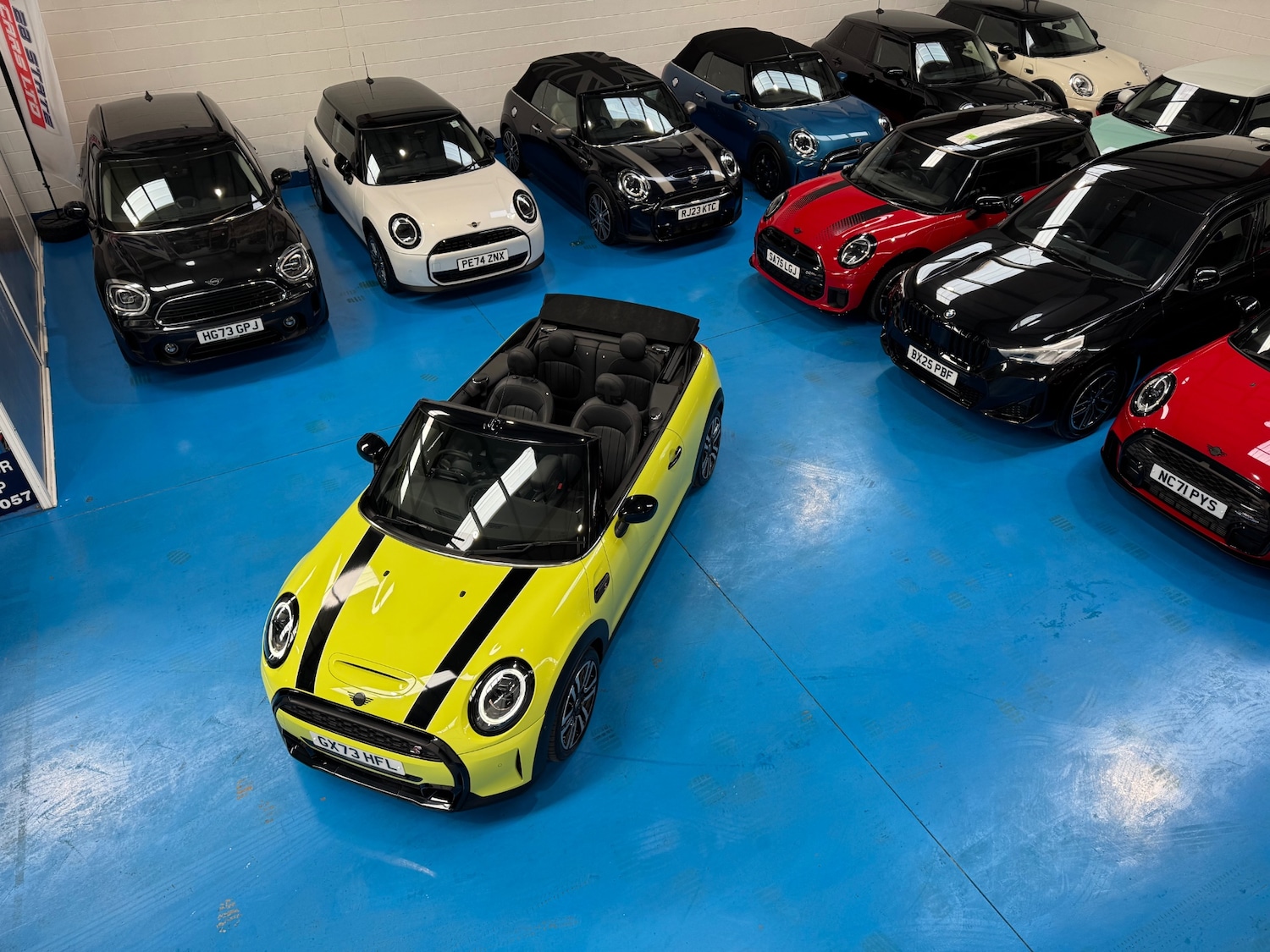 Used MINI Convertible 2023 for sale - 78150587: Photo 2