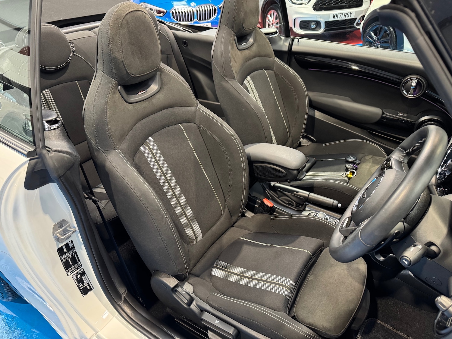 Used MINI Convertible 2024 for sale - 77350526: Photo 14