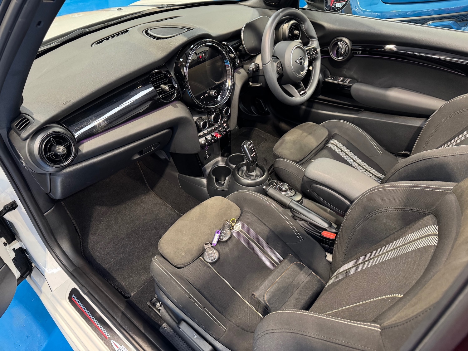 Used MINI Convertible 2024 for sale - 77350526: Photo 15