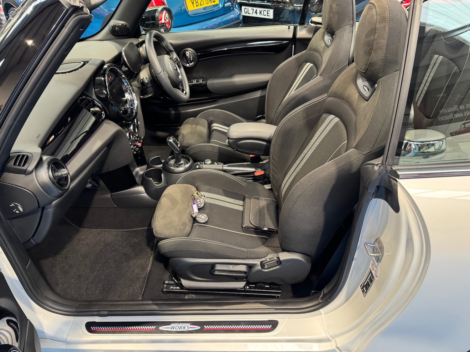 Used MINI Convertible 2024 for sale - 77350526: Photo 16