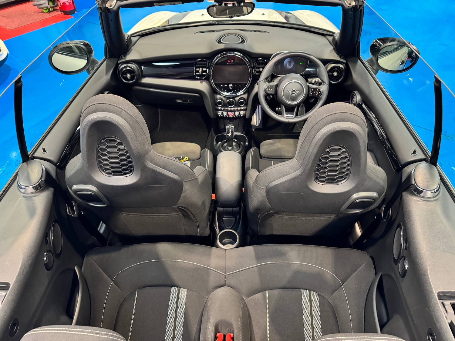 Used MINI Convertible 2024 for sale - 77350526: Photo 17