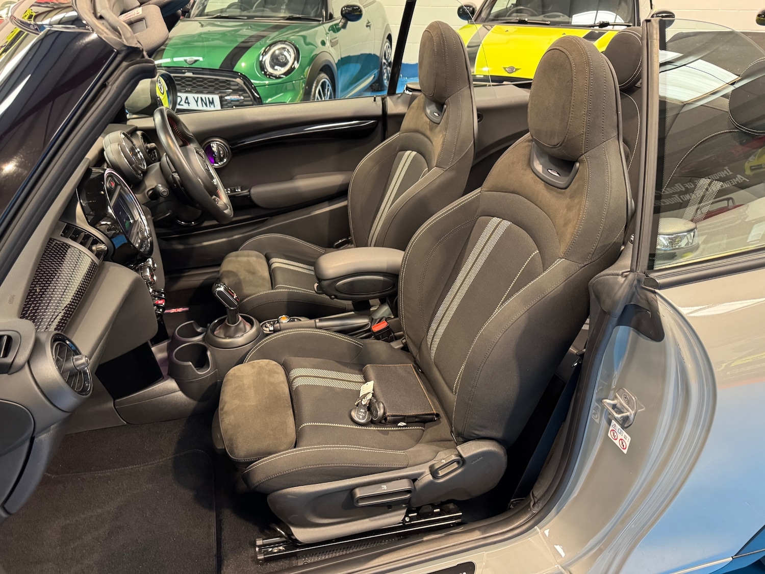 Used MINI Convertible 2021 for sale - 76492520: Photo 16