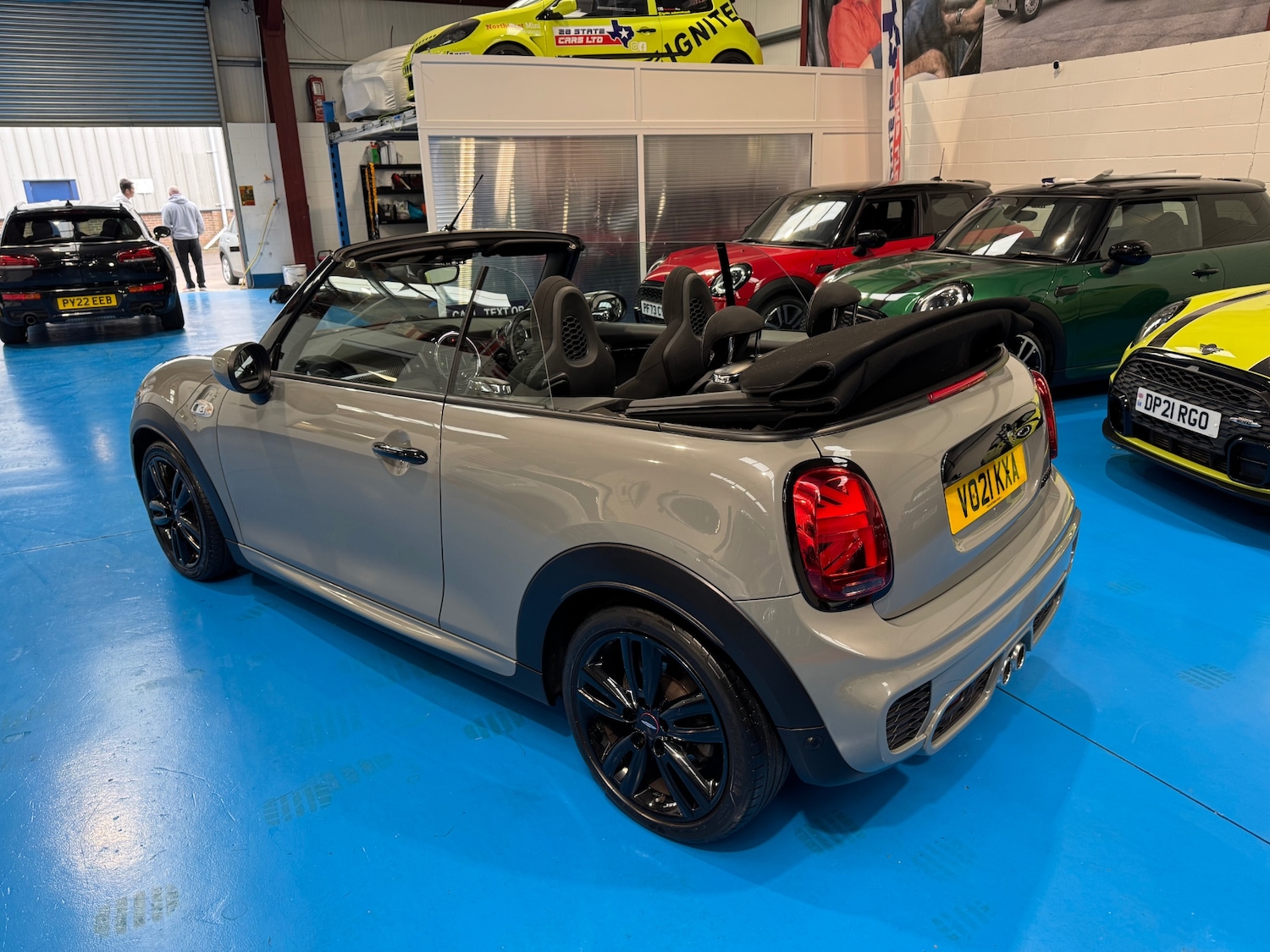 Used MINI Convertible 2021 for sale - 76492520: Photo 4