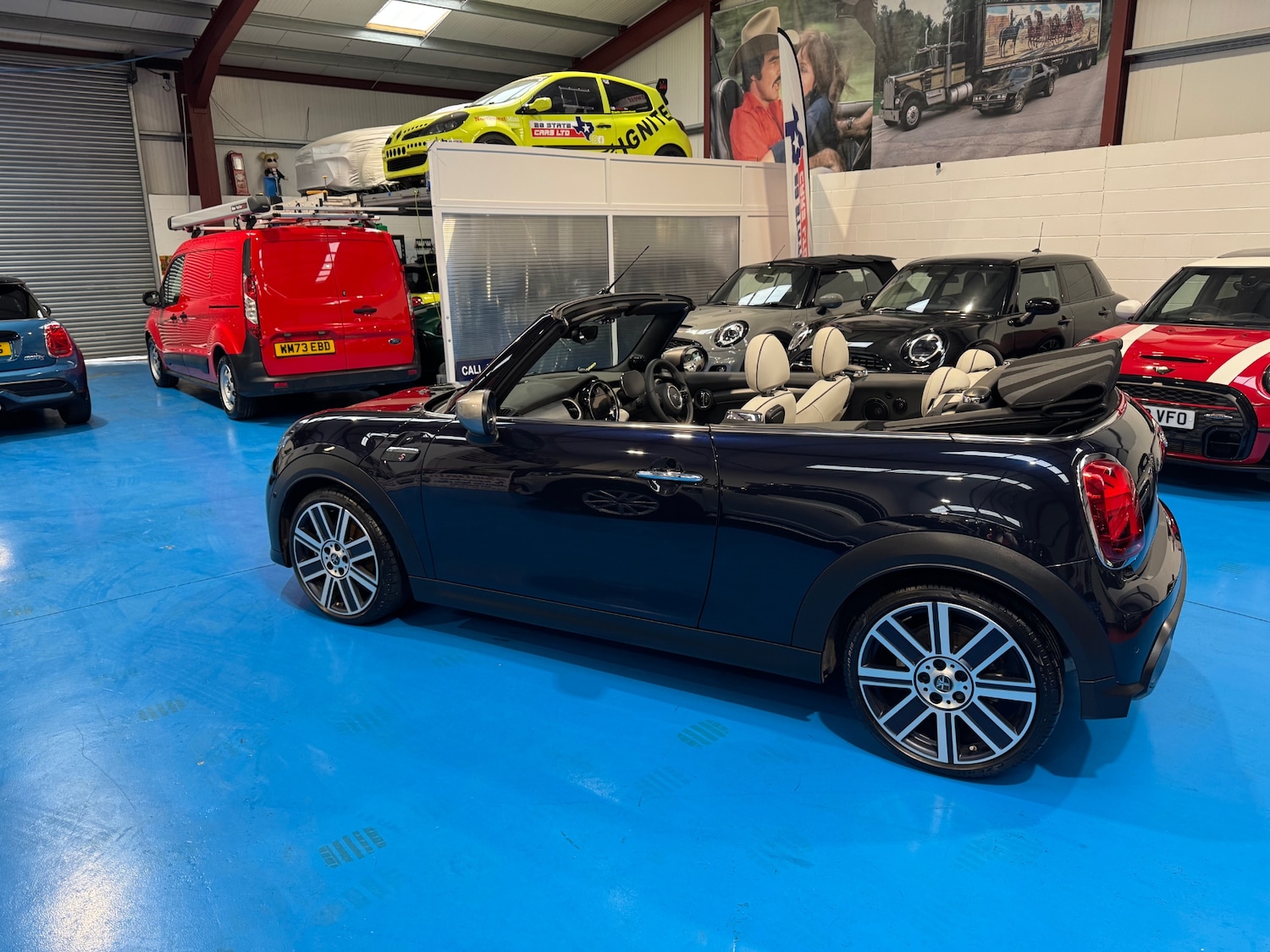 Used MINI Convertible 2023 for sale - 77283164: Photo 2