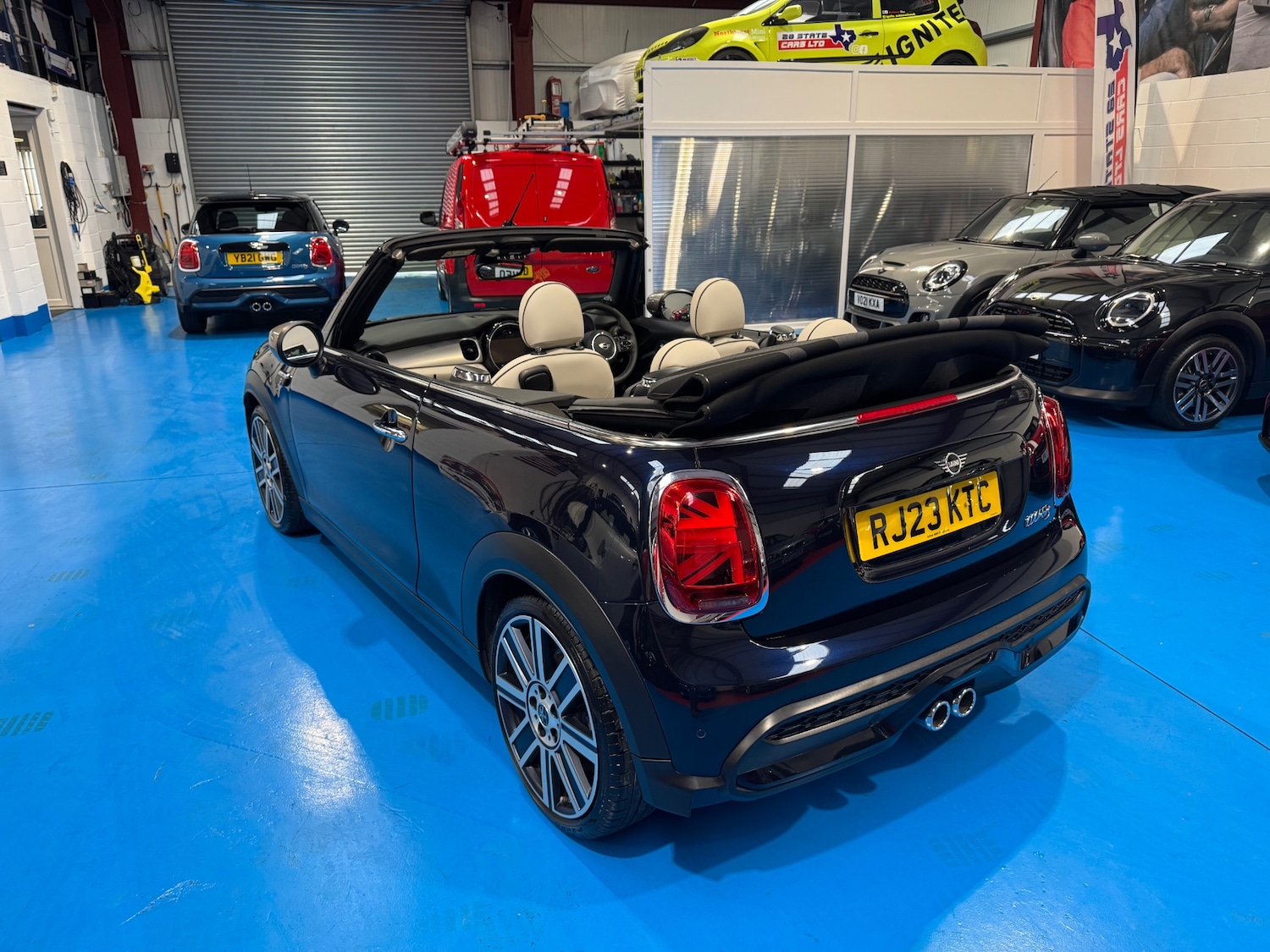 Used MINI Convertible 2023 for sale - 77283164: Photo 3