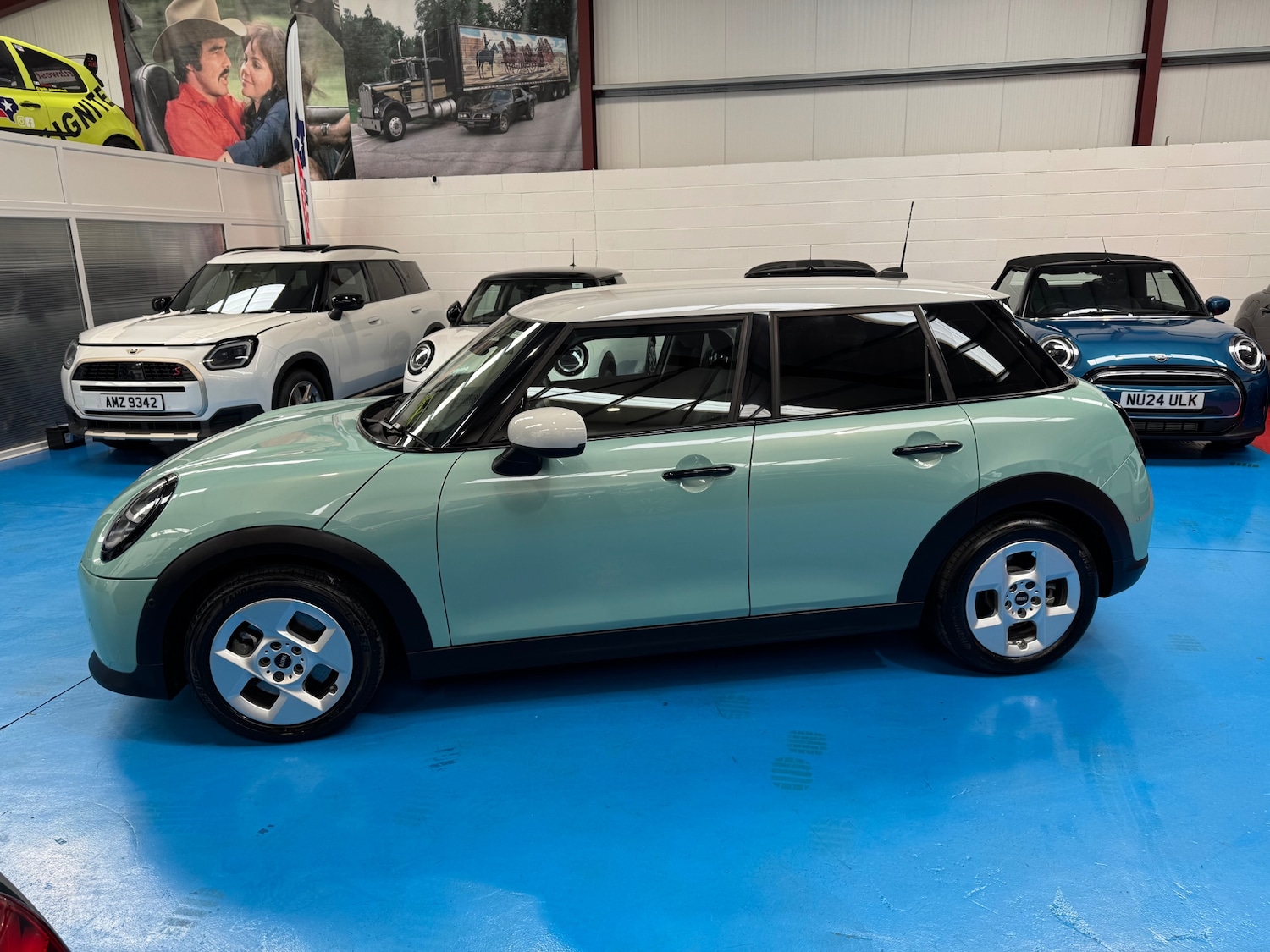 Used MINI Cooper 2025 for sale - 78028022: Photo 2