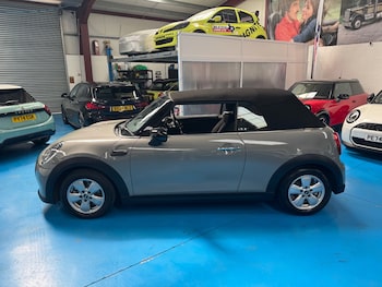 Used MINI Convertible 2021 for sale - 78698921: Photo