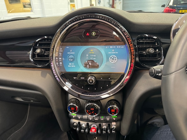 Used MINI Convertible 2024 for sale - 75723281: Photo 11