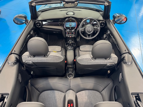 Used MINI Convertible 2024 for sale - 75723281: Photo 12