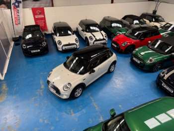 Used MINI Hatch 2019 for sale - 74112640: Photo