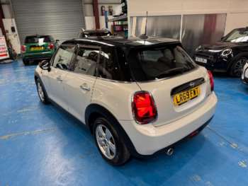 Used MINI Hatch 2019 for sale - 74112640: Photo