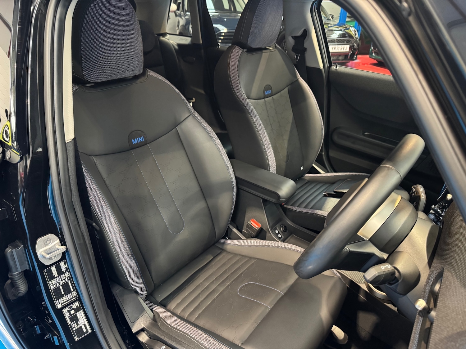 Used MINI Cooper 2024 for sale - 76329599: Photo 14