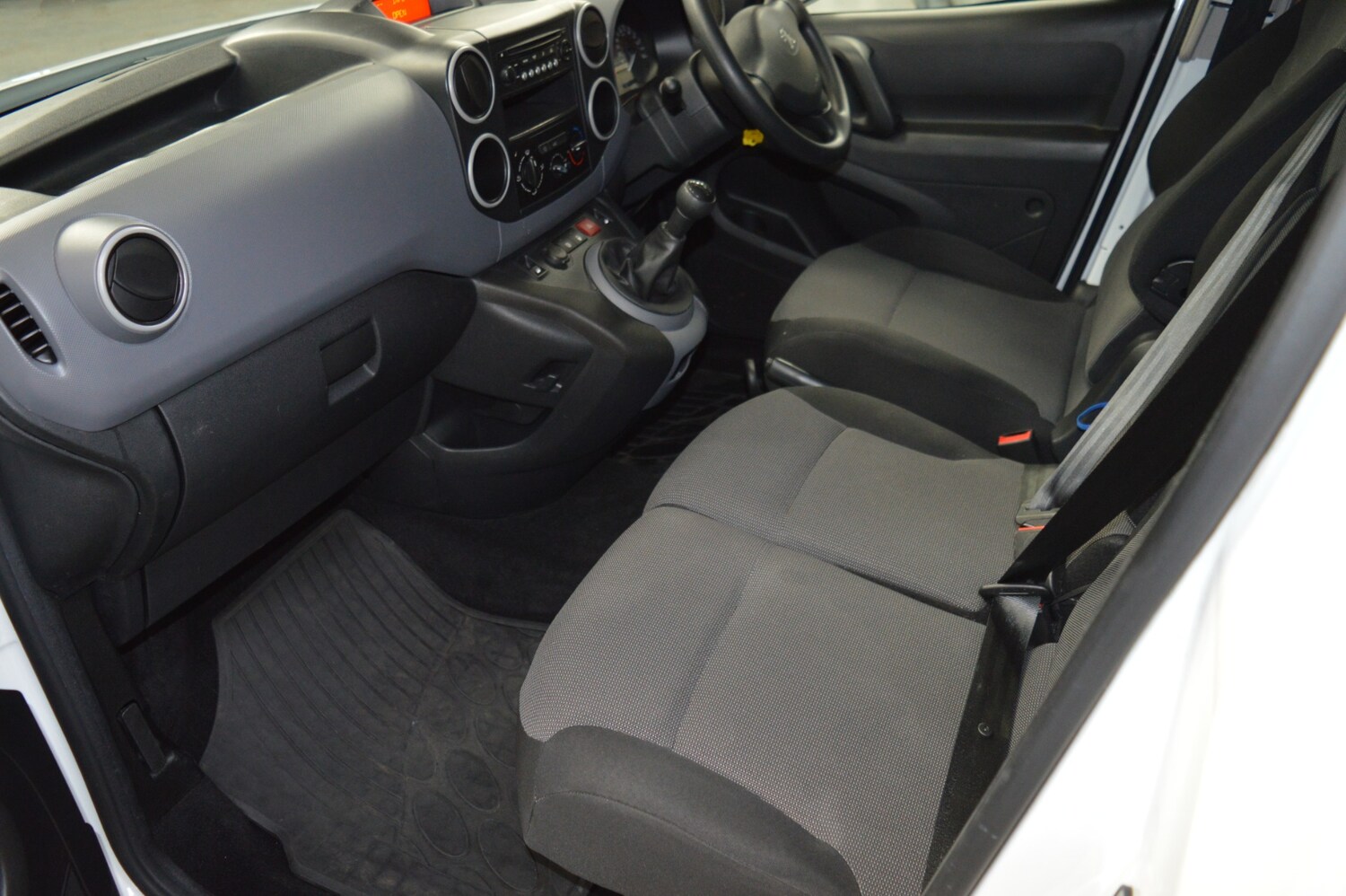 Used Peugeot Partner 2018 for sale - 77872967: Photo 11