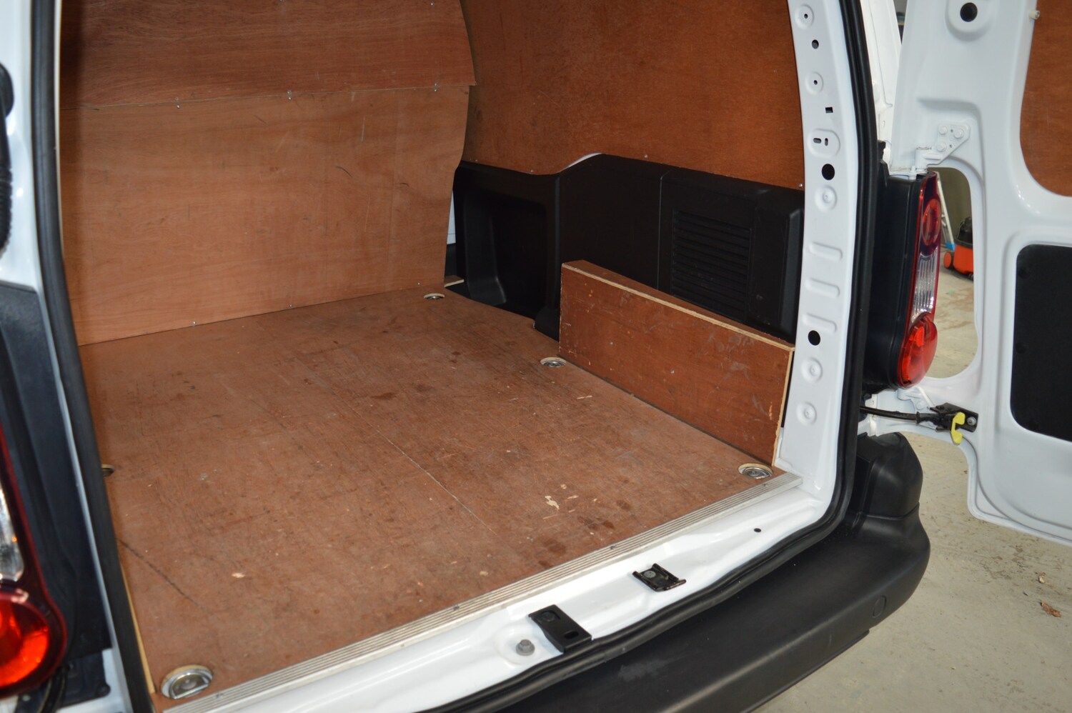 Used Peugeot Partner 2018 for sale - 77872967: Photo 20