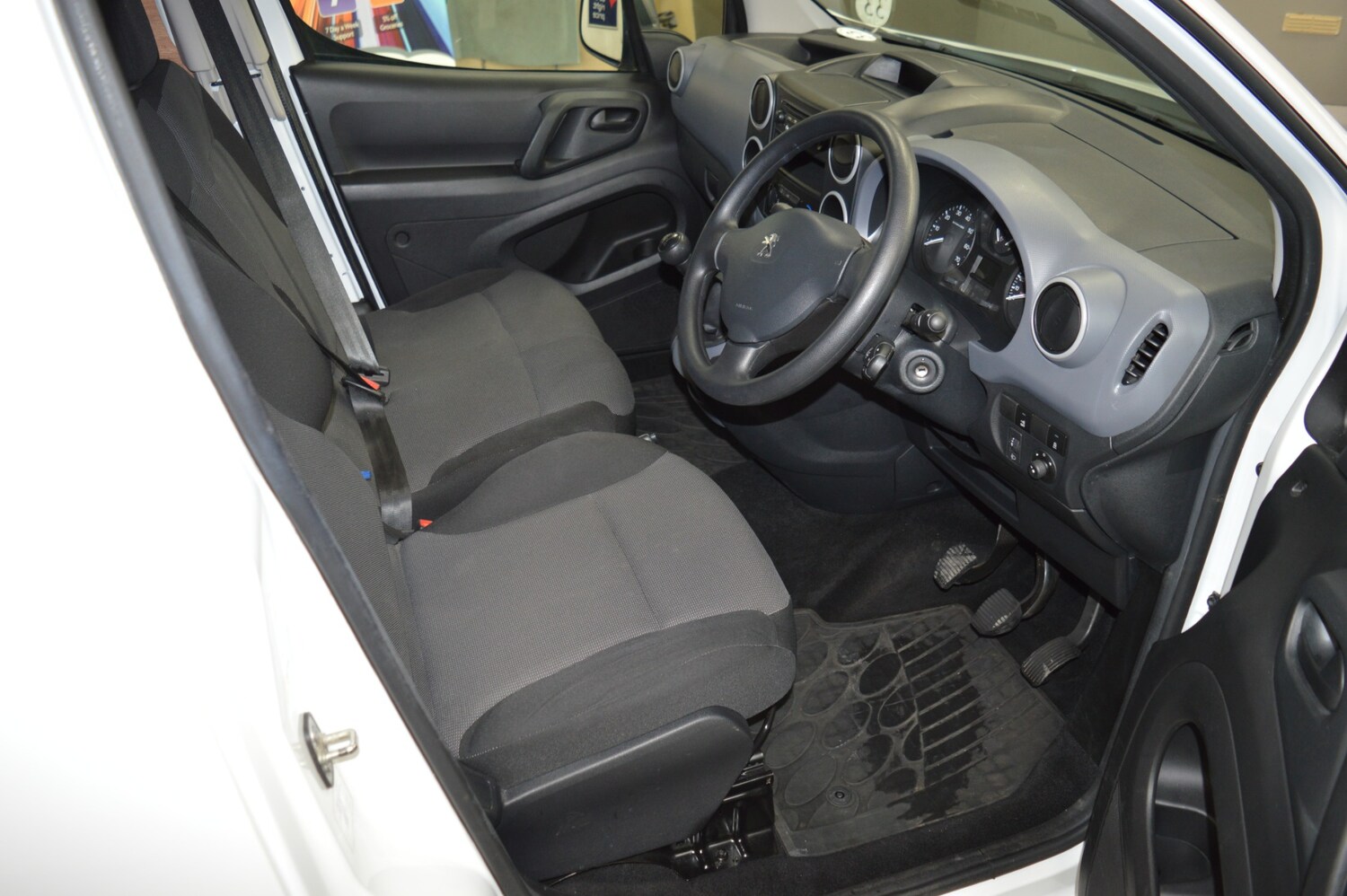 Used Peugeot Partner 2018 for sale - 77872967: Photo 8