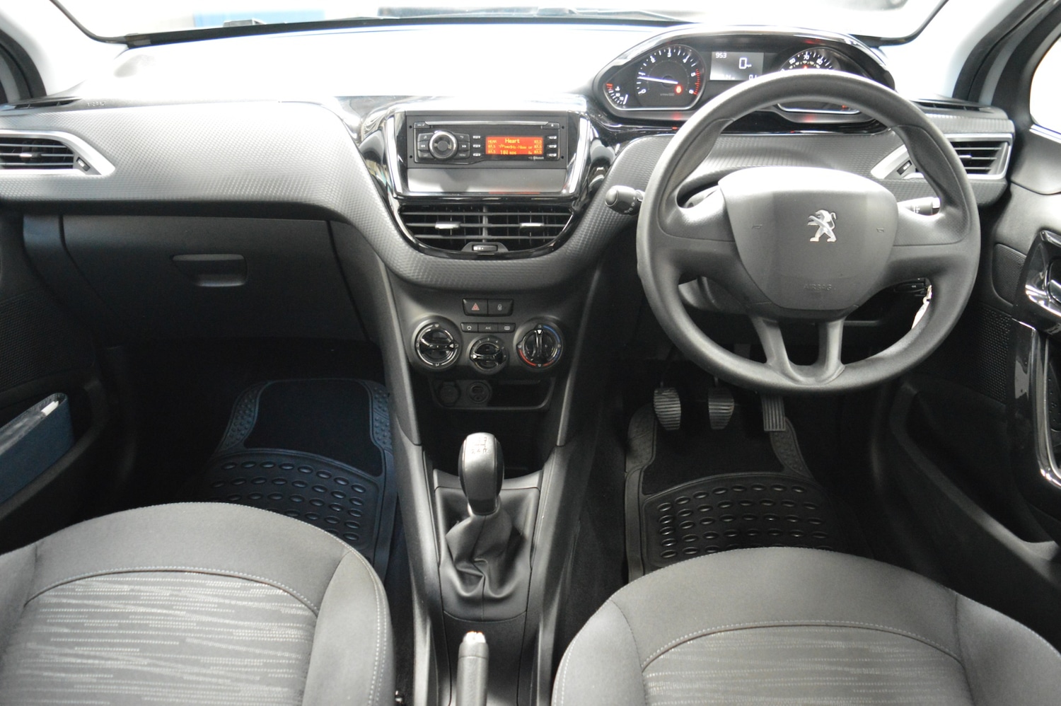 Used Peugeot 208 2017 for sale - 76036492: Photo 10