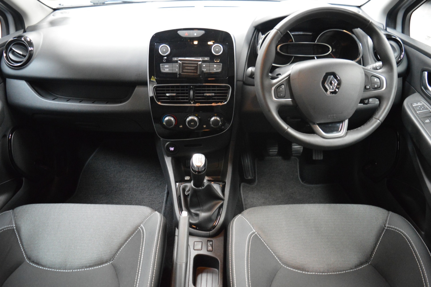Used Renault Clio 2019 for sale - 76192739: Photo 10