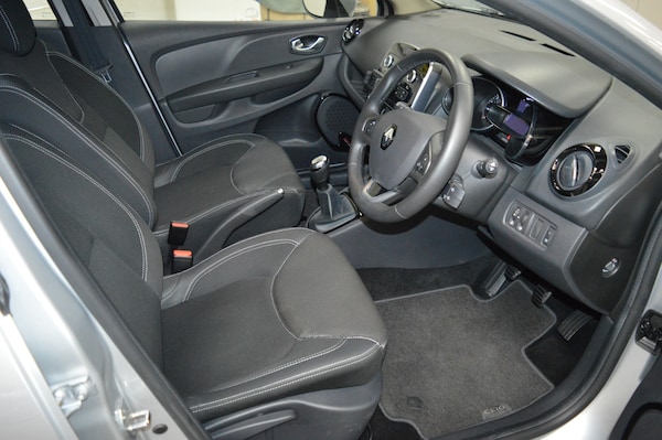 Used Renault Clio 2019 for sale - 76192739: Photo 8