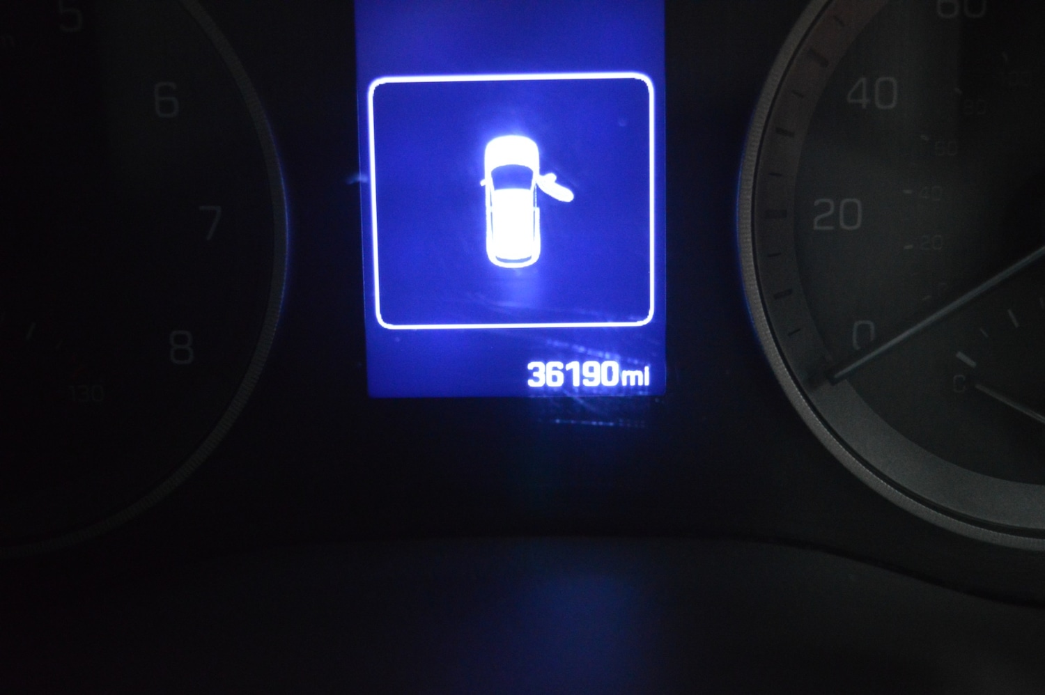 Used Hyundai TUCSON 2015 for sale - 76830811: Photo 3