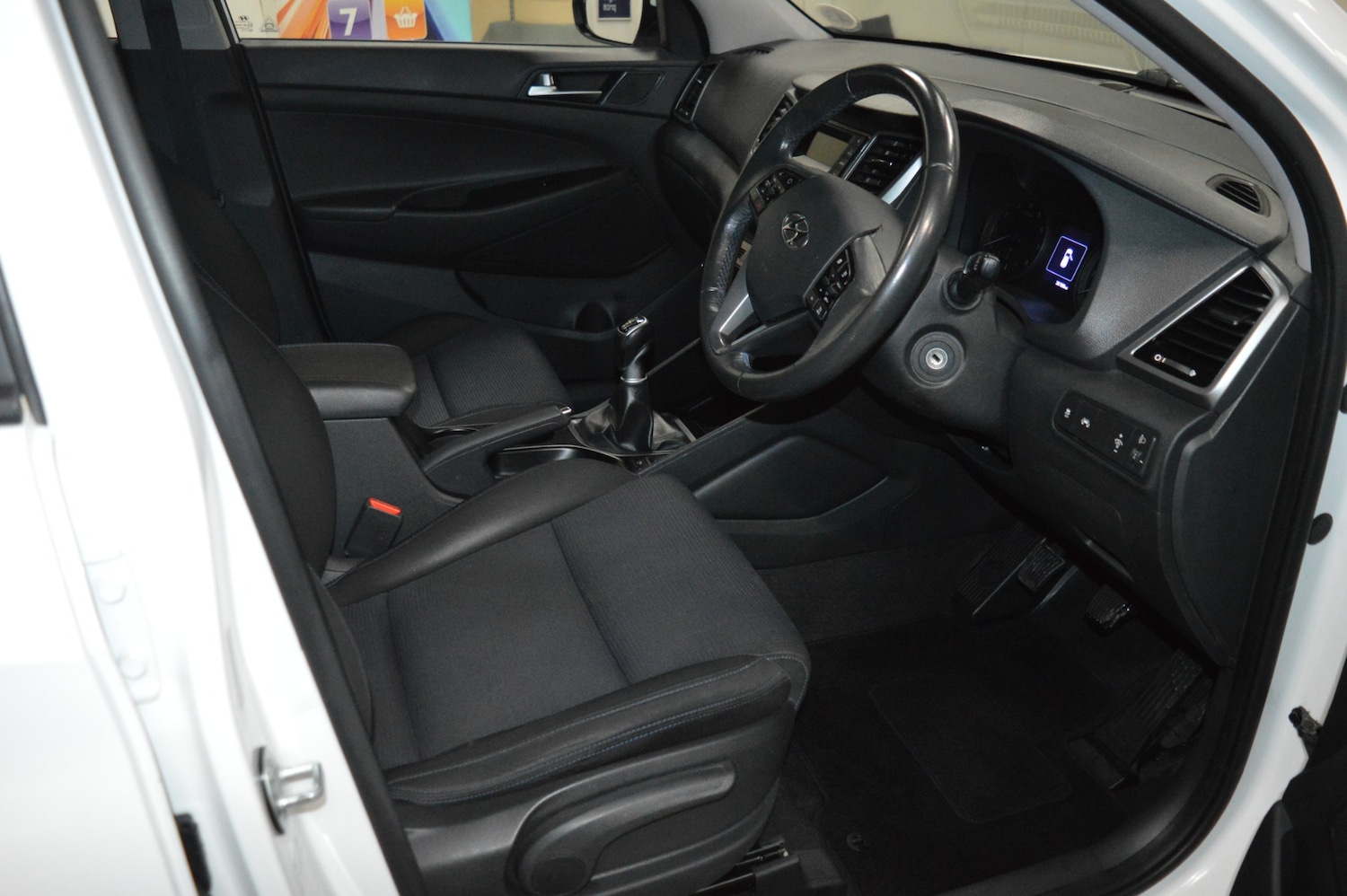 Used Hyundai TUCSON 2015 for sale - 76830811: Photo 8