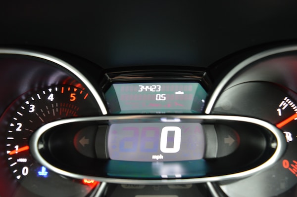 Used Renault Clio 2018 for sale - 70202651: Photo 3