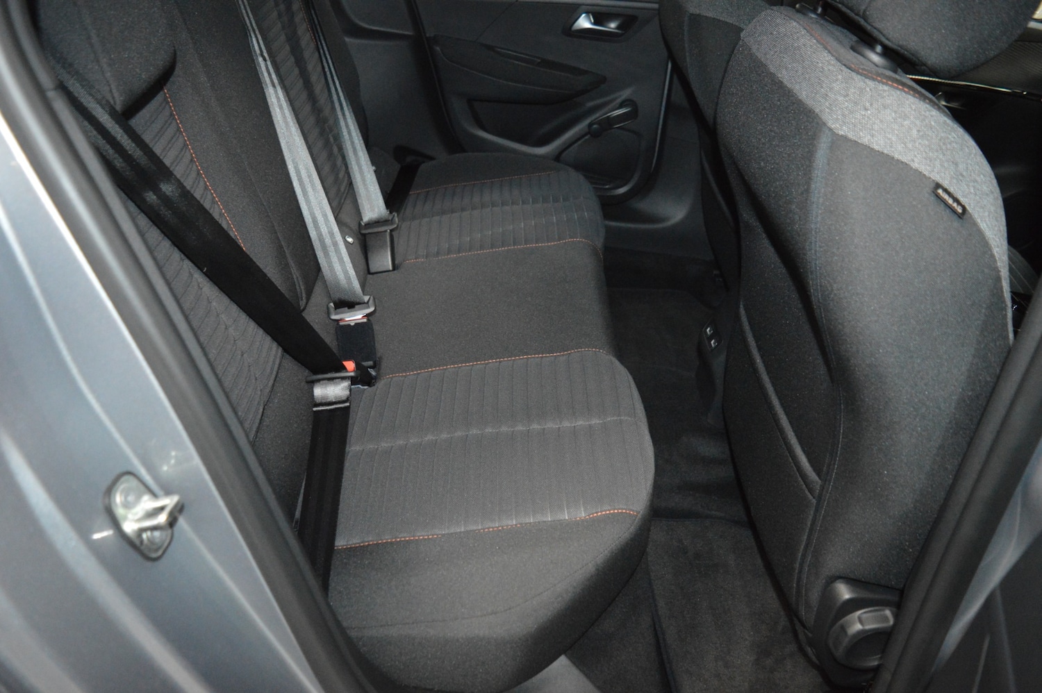 Used Peugeot E-208 2020 for sale - 76682065: Photo 10