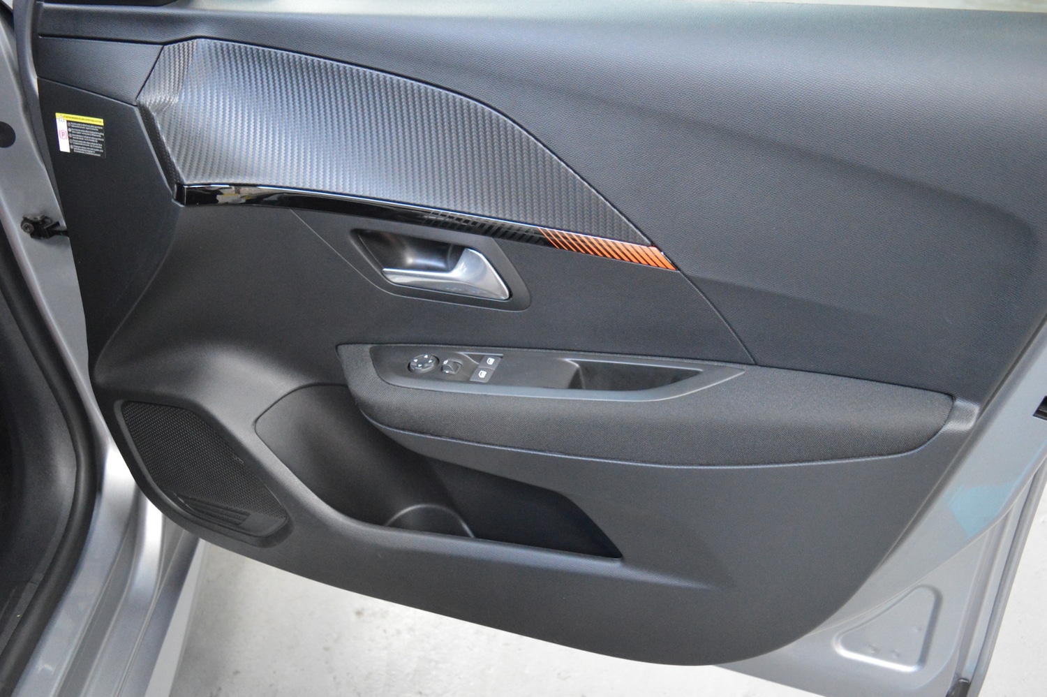 Used Peugeot E-208 2020 for sale - 76682065: Photo 9