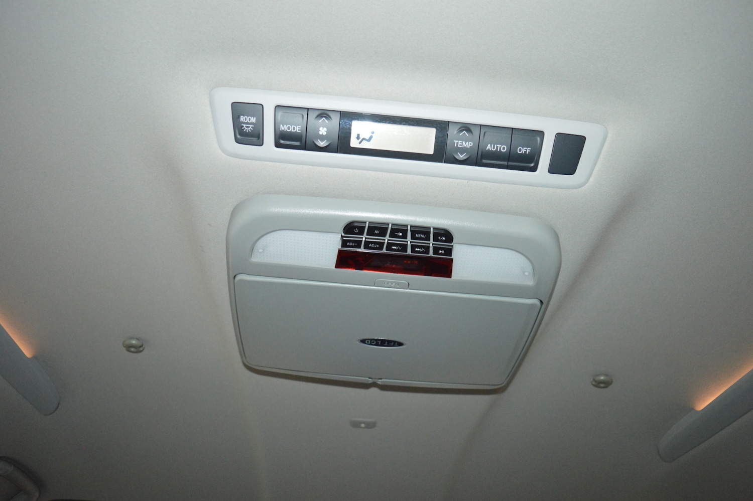 Used Toyota Alphard 2011 for sale - 76005666: Photo 28