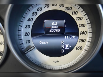 Used Mercedes-Benz E Class 2015 for sale - 77404634: Photo