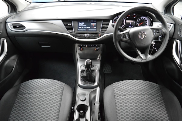 Used Vauxhall Astra 2018 for sale - 73837672: Photo 11