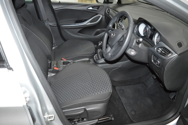 Used Vauxhall Astra 2018 for sale - 73837672: Photo 7
