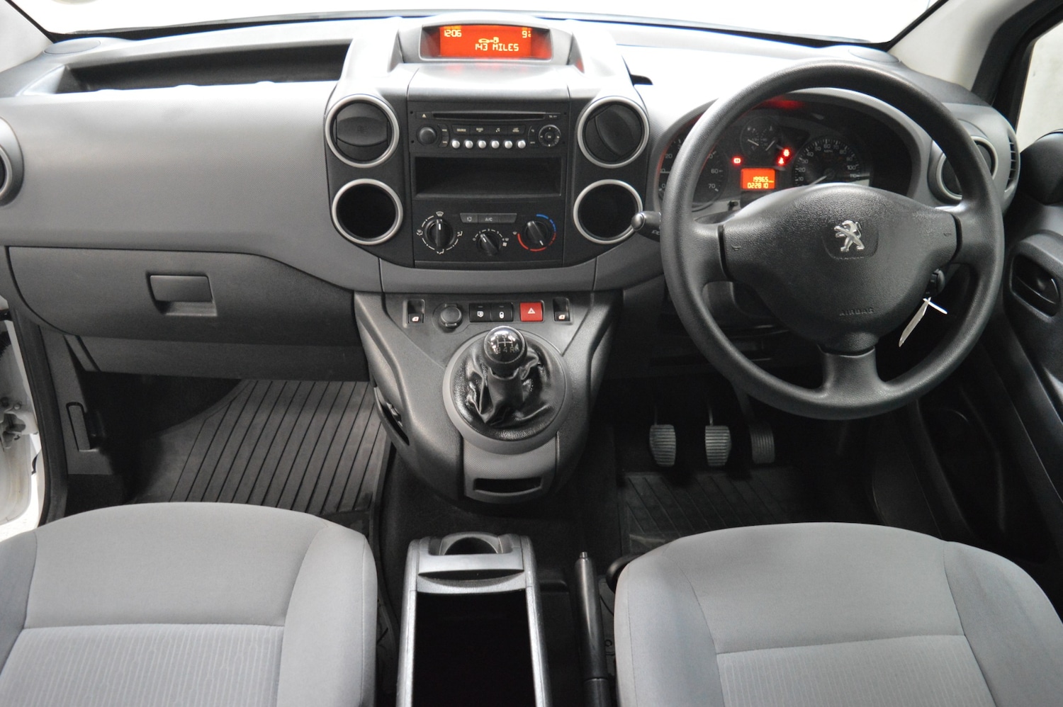 Used Peugeot Partner 2026 for sale - 77336823: Photo 11