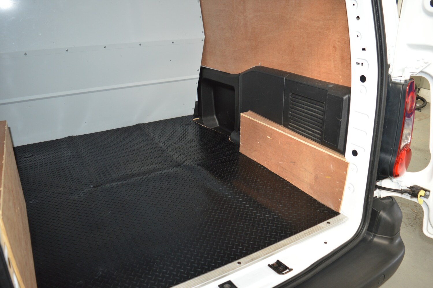 Used Peugeot Partner 2017 for sale - 77964726: Photo 21