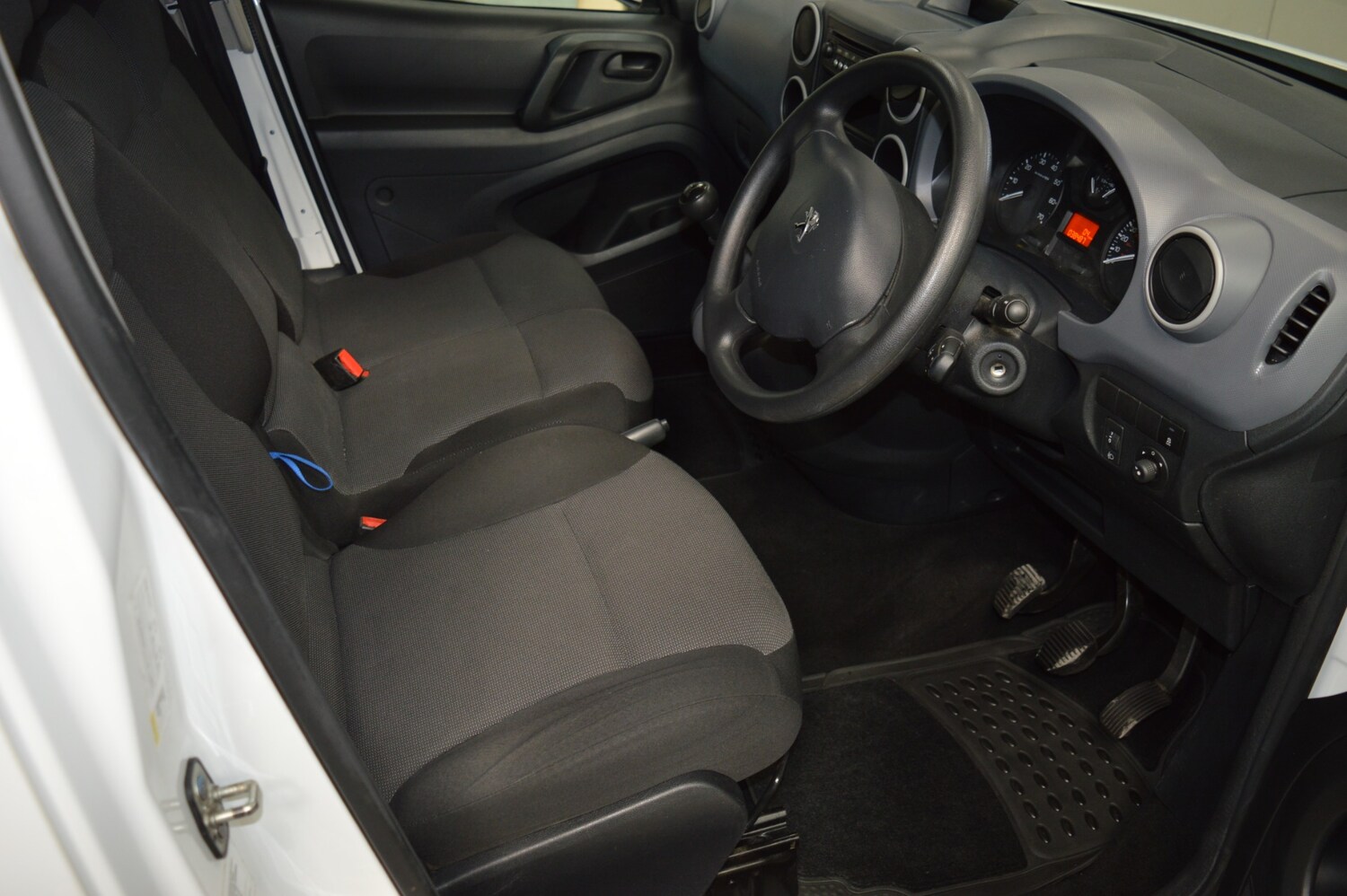 Used Peugeot Partner 2017 for sale - 77964726: Photo 8